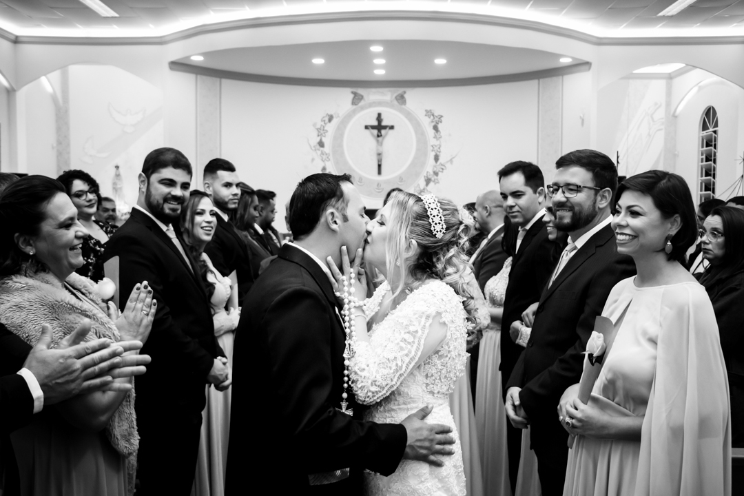 saída noivo noiva beijo terço madrinhas padrinhos São Gonçalo do Sapucaí - MG