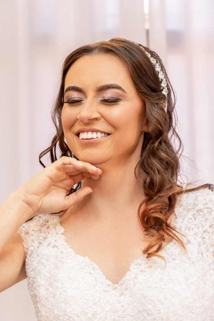Noiva, making of maquiagem  vestido casamento  Três Corações - MG