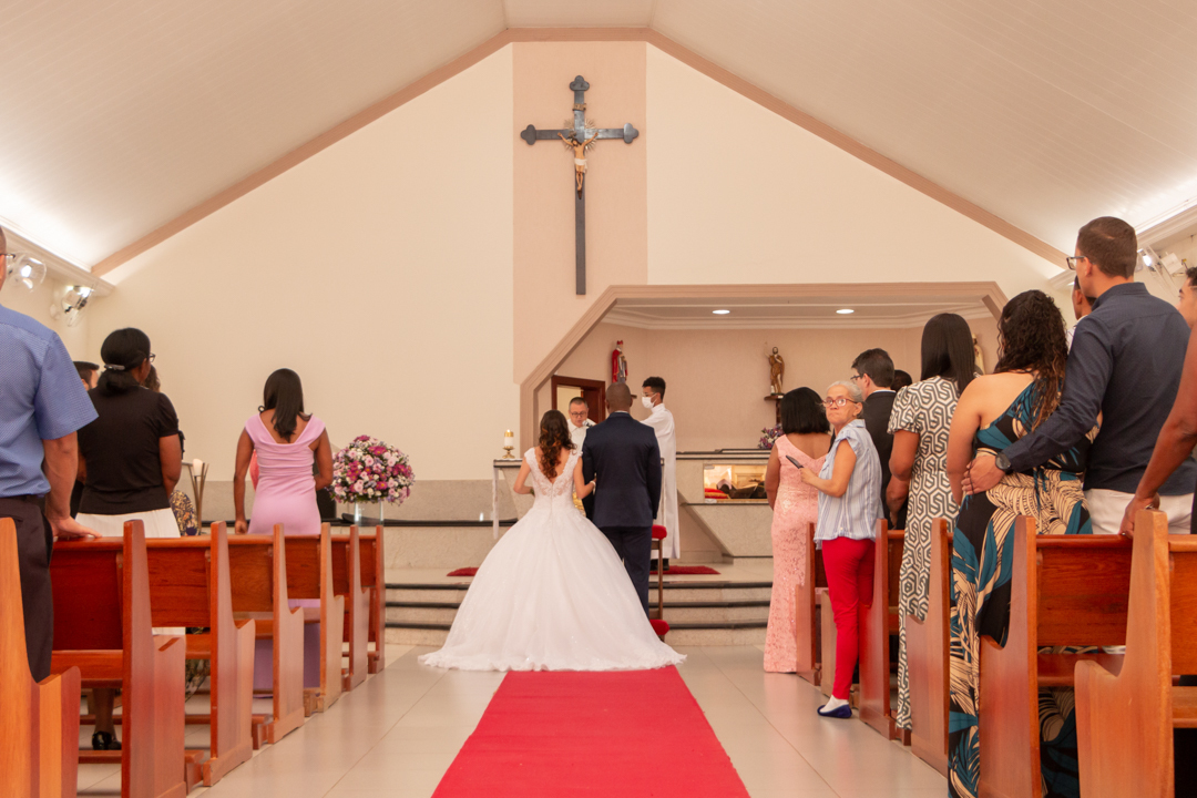  noiva noivo padre igreja paroquia casamento Três Corações - MG