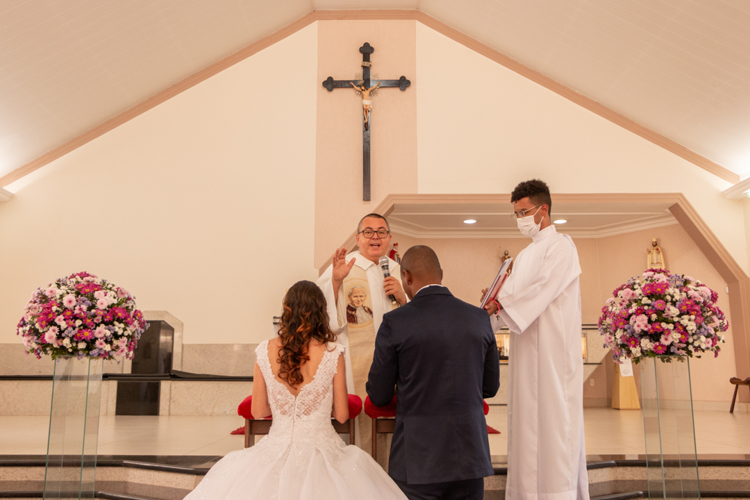 benção padre noivo noiva igreja paroquia Três Corações - MG