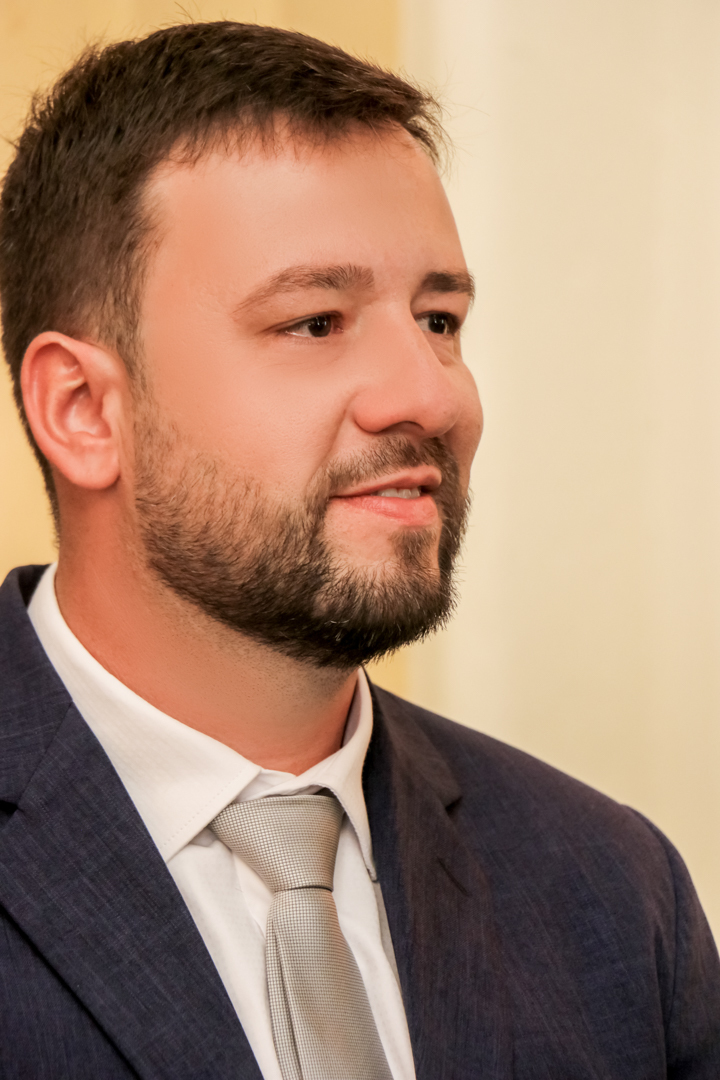 reação noivo ao ver noiva reação noivo ao ver noiva  casamento  igreja paroquia  São Gonçalo do Sapucaí  - MG 