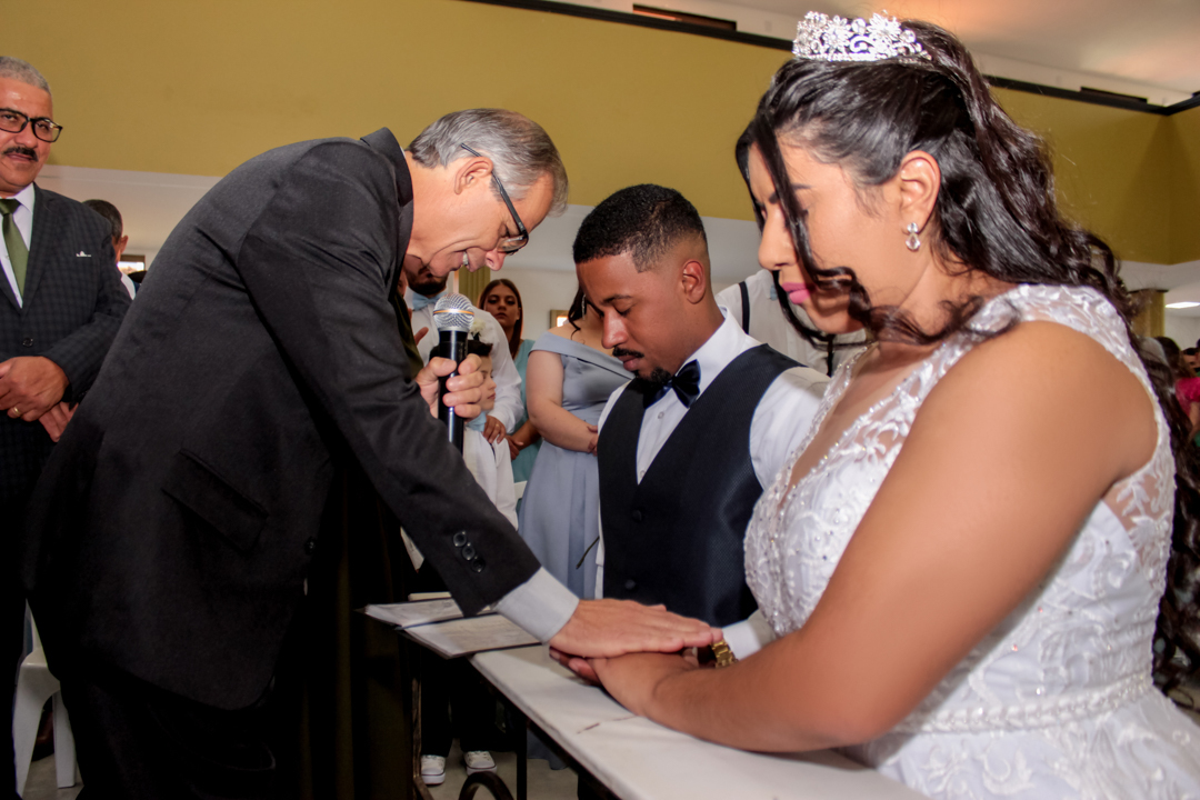Oração do pastor pelos noivos recém casados São Gonçalo do Sapucaí - MG  