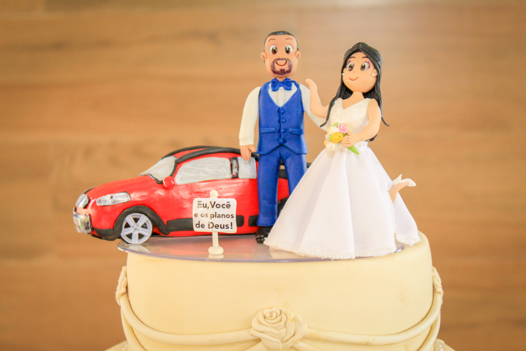 topo de bolo  noivo e noiva e saveiro São Gonçalo do Sapucaí - MG  