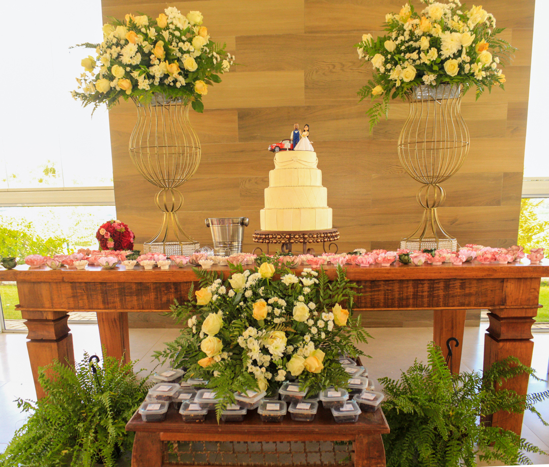 mesa de doces e do bolo do casamento  São Gonçalo do Sapucaí - MG  