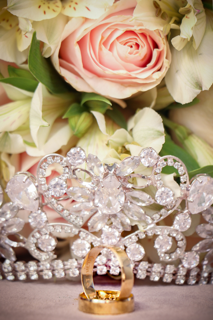  making of a noiva  coroa 
 perfume aliança buquê casamento São Gonçalo do Sapucaí - MG