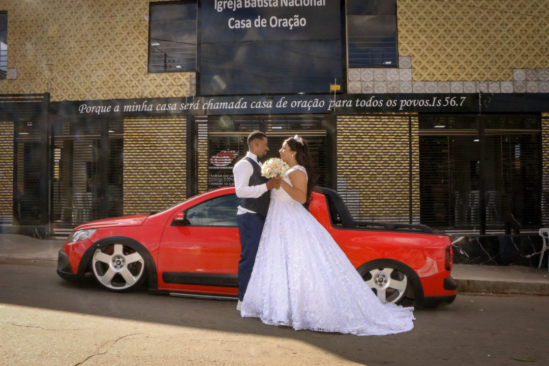fotos do casal recém casados com saveiro em  São Gonçalo do Sapucaí - MG  