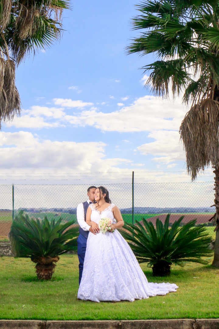 ensaio de casal pós casamento casal feliz alegria São Gonçalo do Sapucaí - MG  