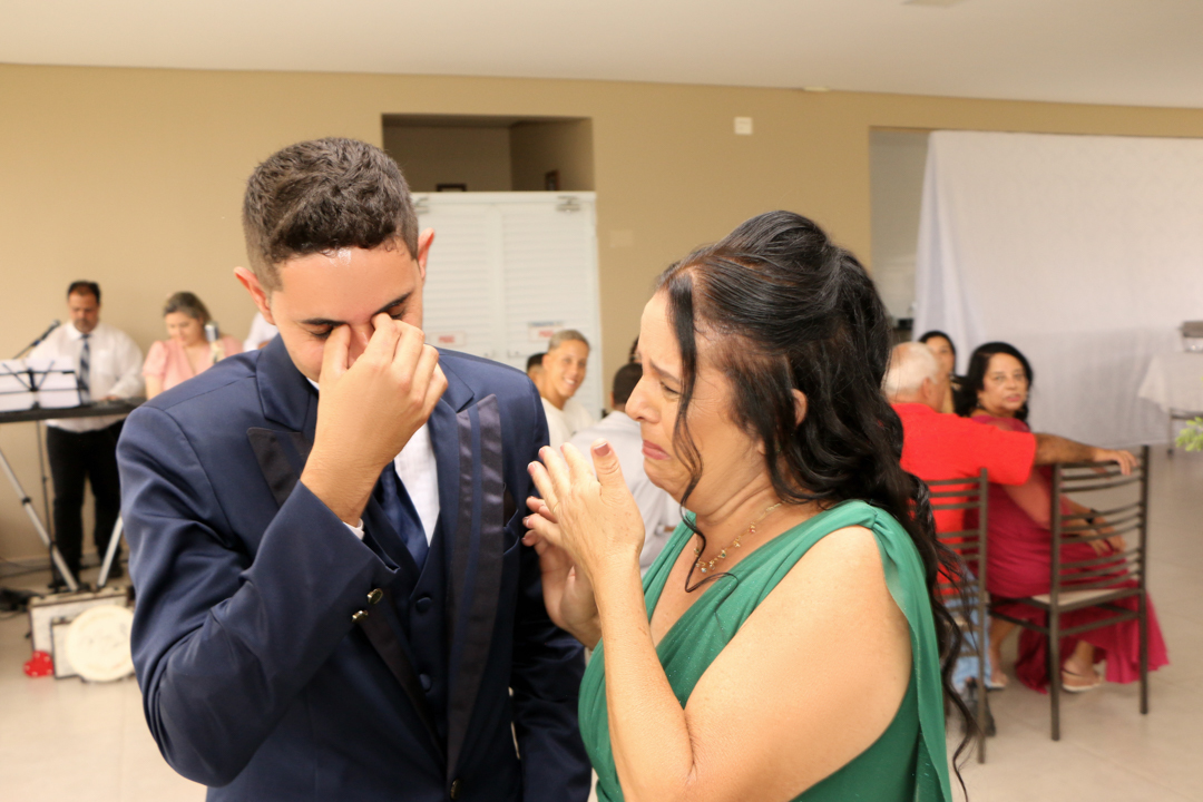 Entrada do noivo e sua mae Casamento   São Gonçalo do Sapucaí - MG 