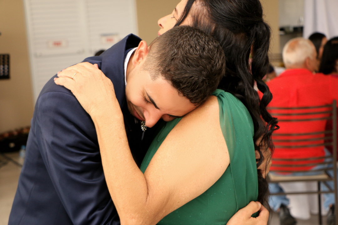 Entrada do noivo e sua mae Casamento   São Gonçalo do Sapucaí - MG 