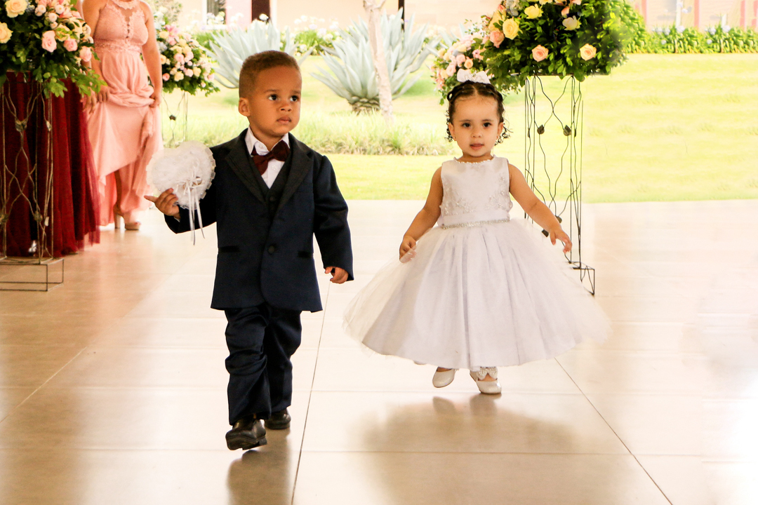 Entrada das Alianças no casamento São Gonçalo do Sapucaí - MG 