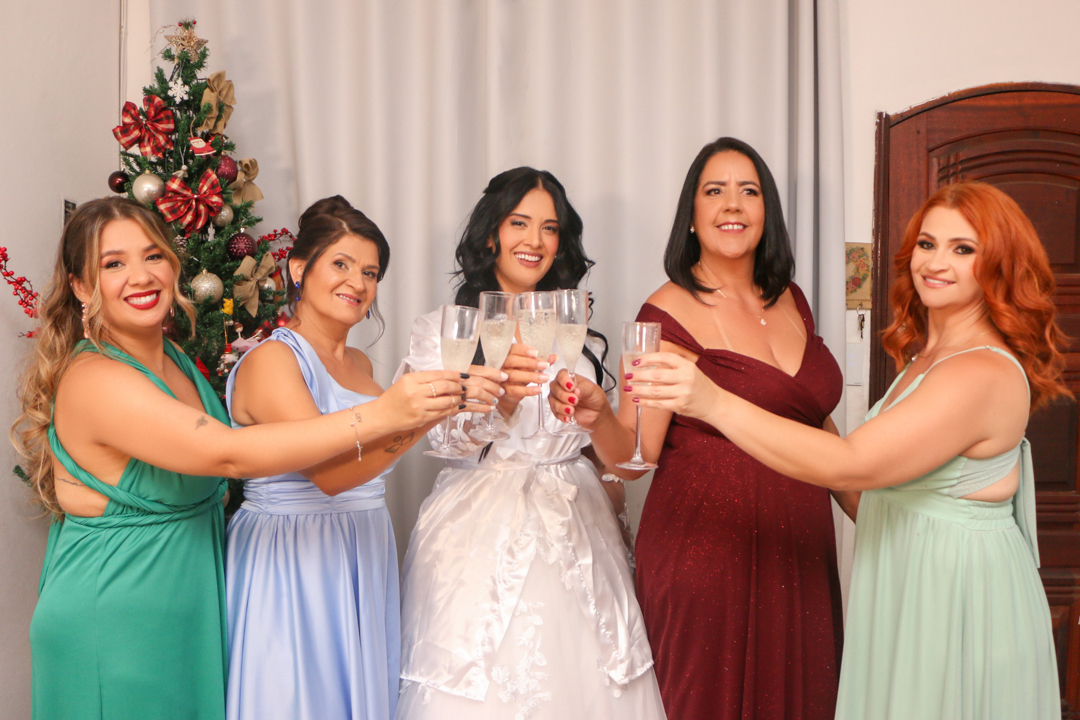 Making of noiva,   brinde com as madrinhas casamento São José dos Campos - SP