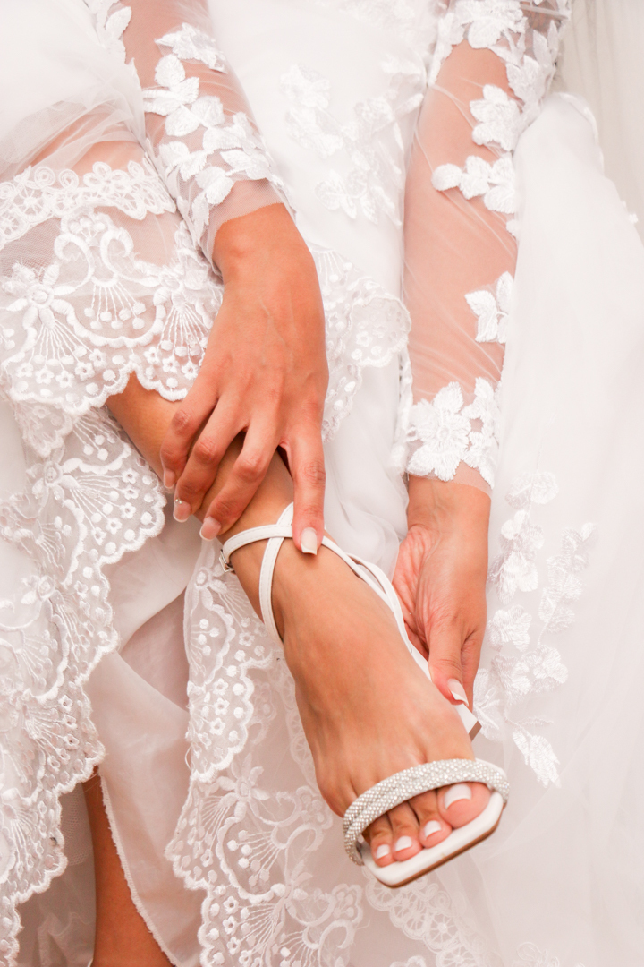 Making of noiva,   colocando o salto salto casamento São José dos Campos - SP