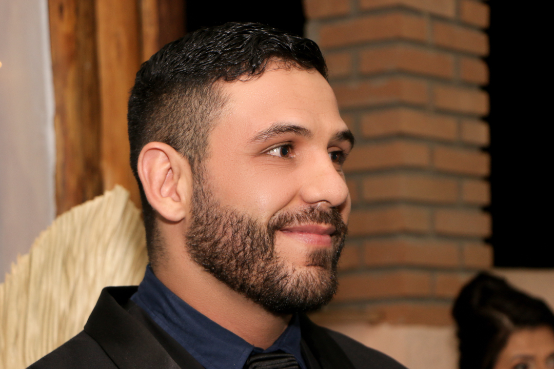 reação do noivo ao ver a noiva entrando no casamento em - São José dos Campos - SP 