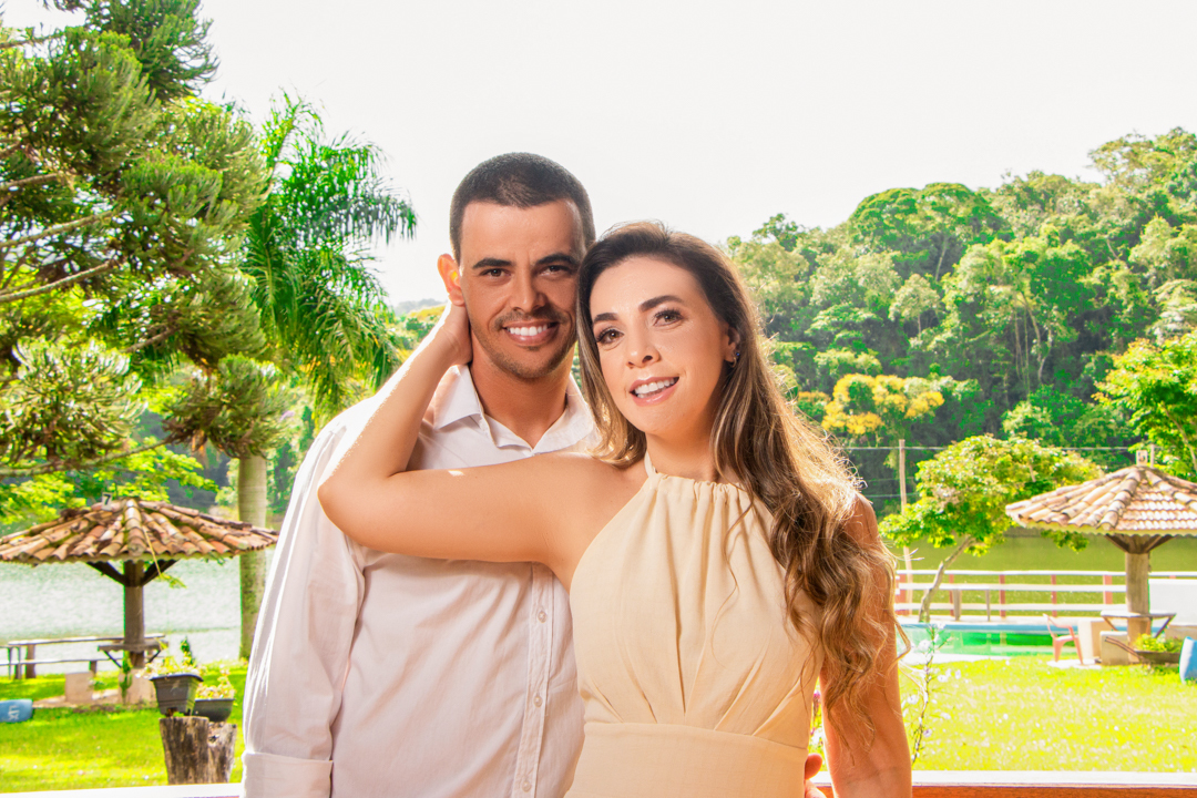 Casal juntos e felizes em fotos maravilhosas  em  São Gonçalo do Sapucaí - MG