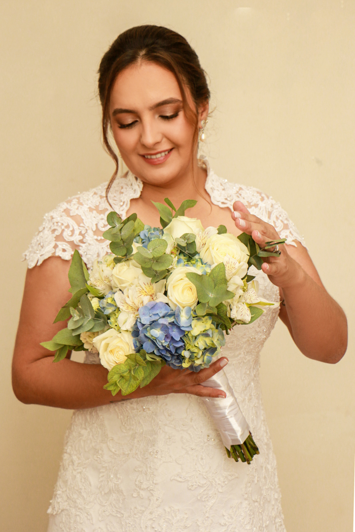 Making of da noiva em seu Casamento  em São Gonçalo do Sapucaí - MG