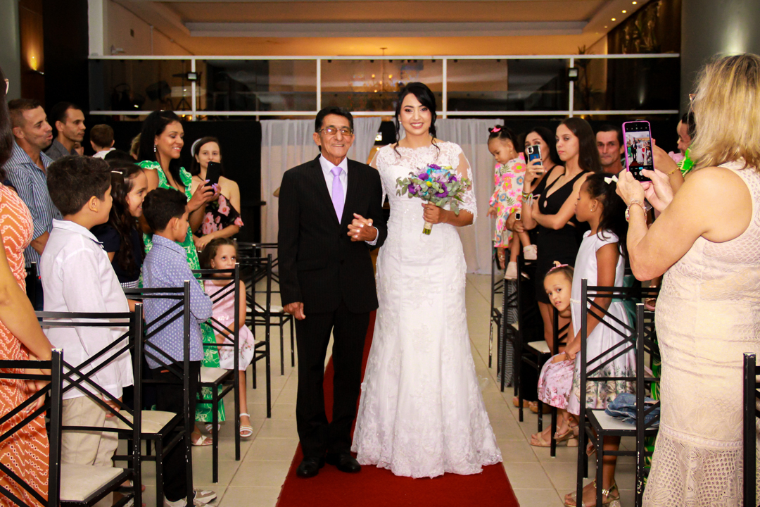 Entrada Noiva com o pai Casamento Três Corações  - MG