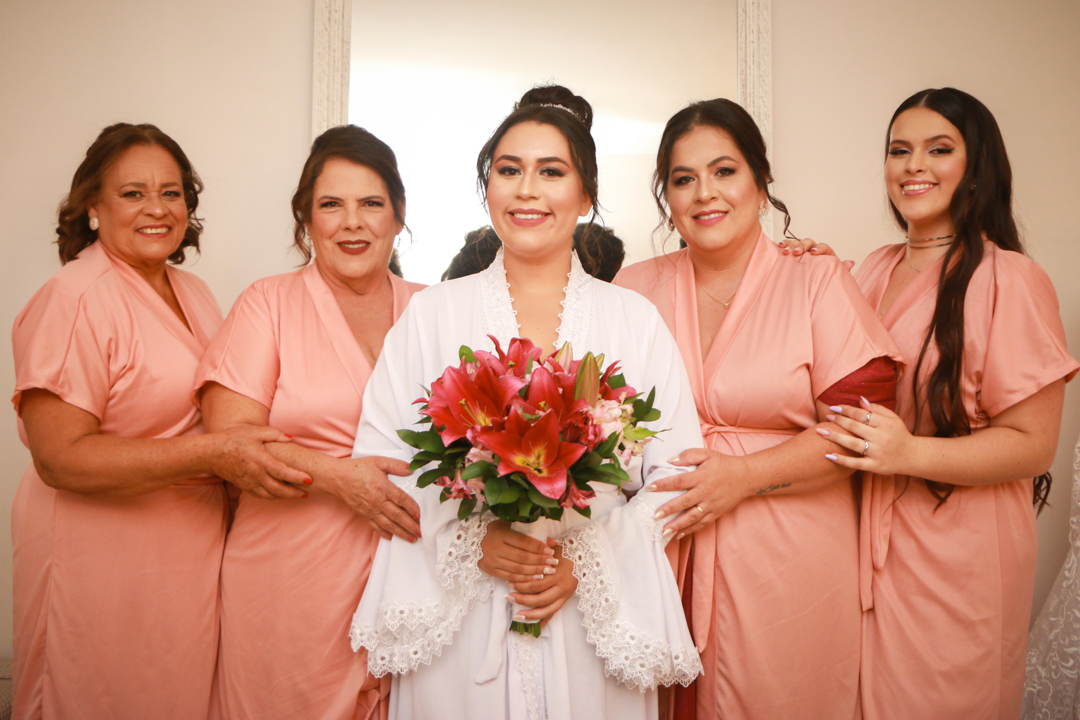  making of noiva  e madrinhas  Três Corações  - MG