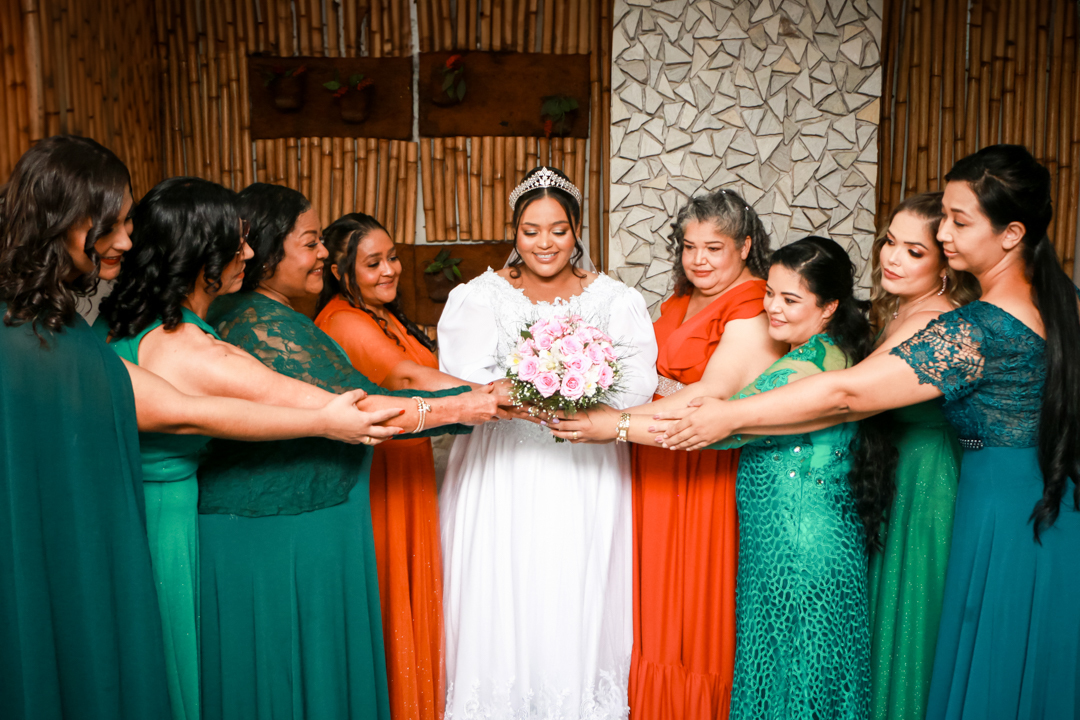 making of noiva  e madrinhas  Três Corações  - MG