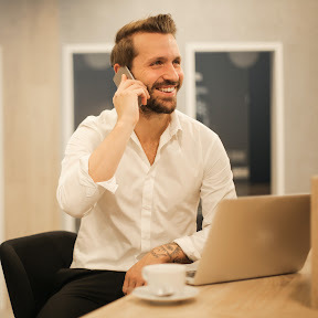 Logotipo de Micck Davis