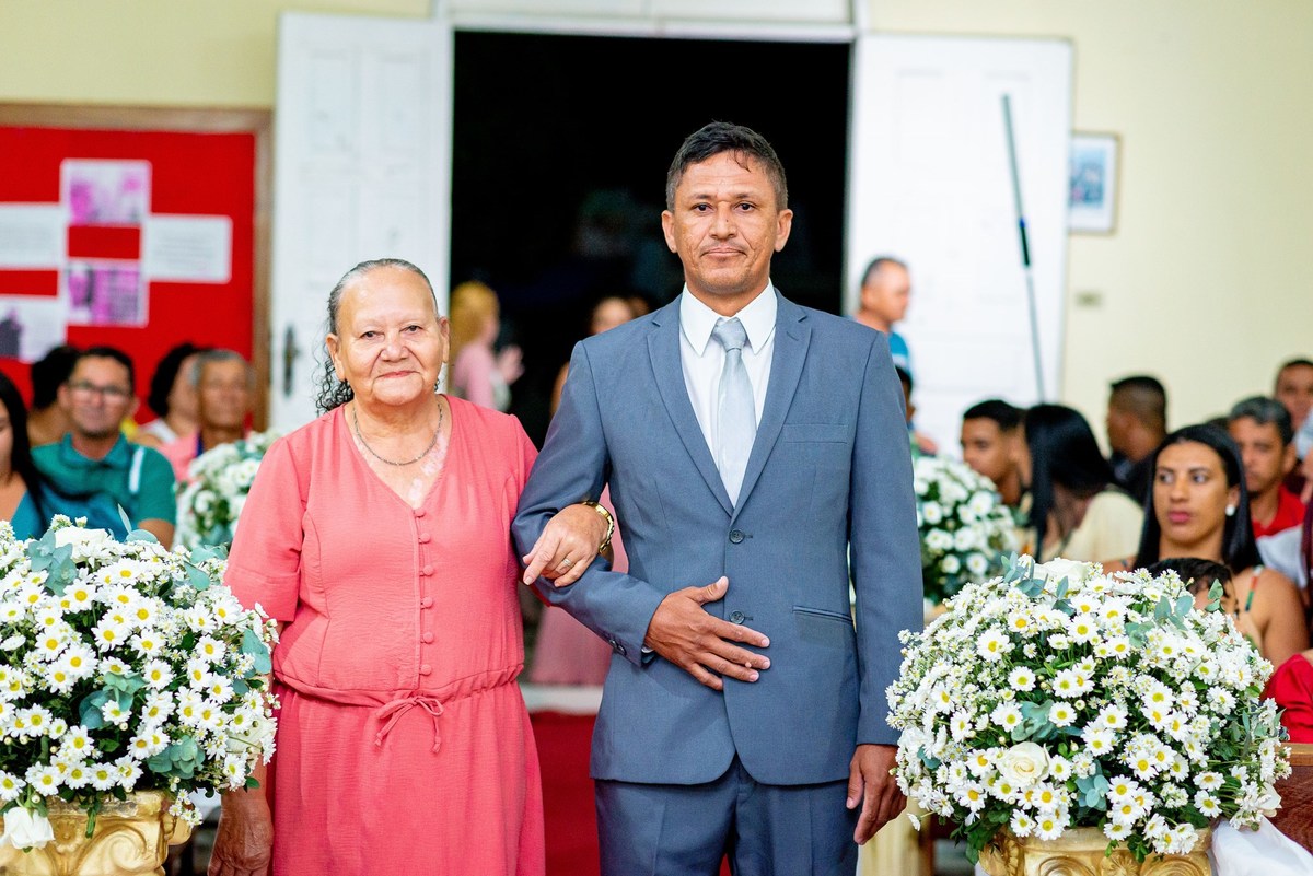 Retratos, Fotos de meninas, Ensaio de 15 anos , Fotografia individual , Quijingue Bahia Fotógrafo de moda, gestante, fotos de gestante, fotos no por do sol, fotos no rio, fotos em casal, ensaio de casal, pre casamento, formatura 