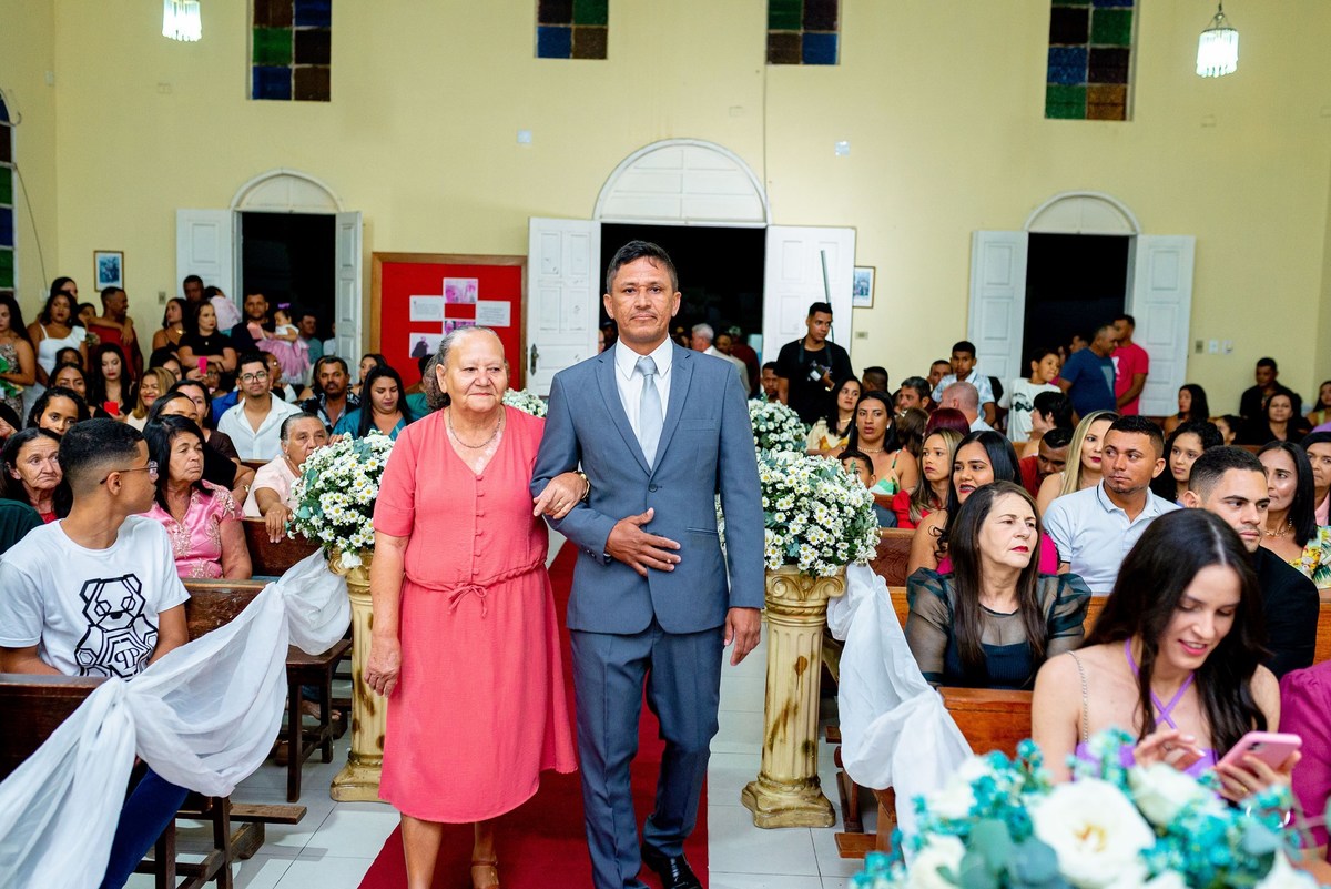 Retratos, Fotos de meninas, Ensaio de 15 anos , Fotografia individual , Quijingue Bahia Fotógrafo de moda, gestante, fotos de gestante, fotos no por do sol, fotos no rio, fotos em casal, ensaio de casal, pre casamento, formatura 