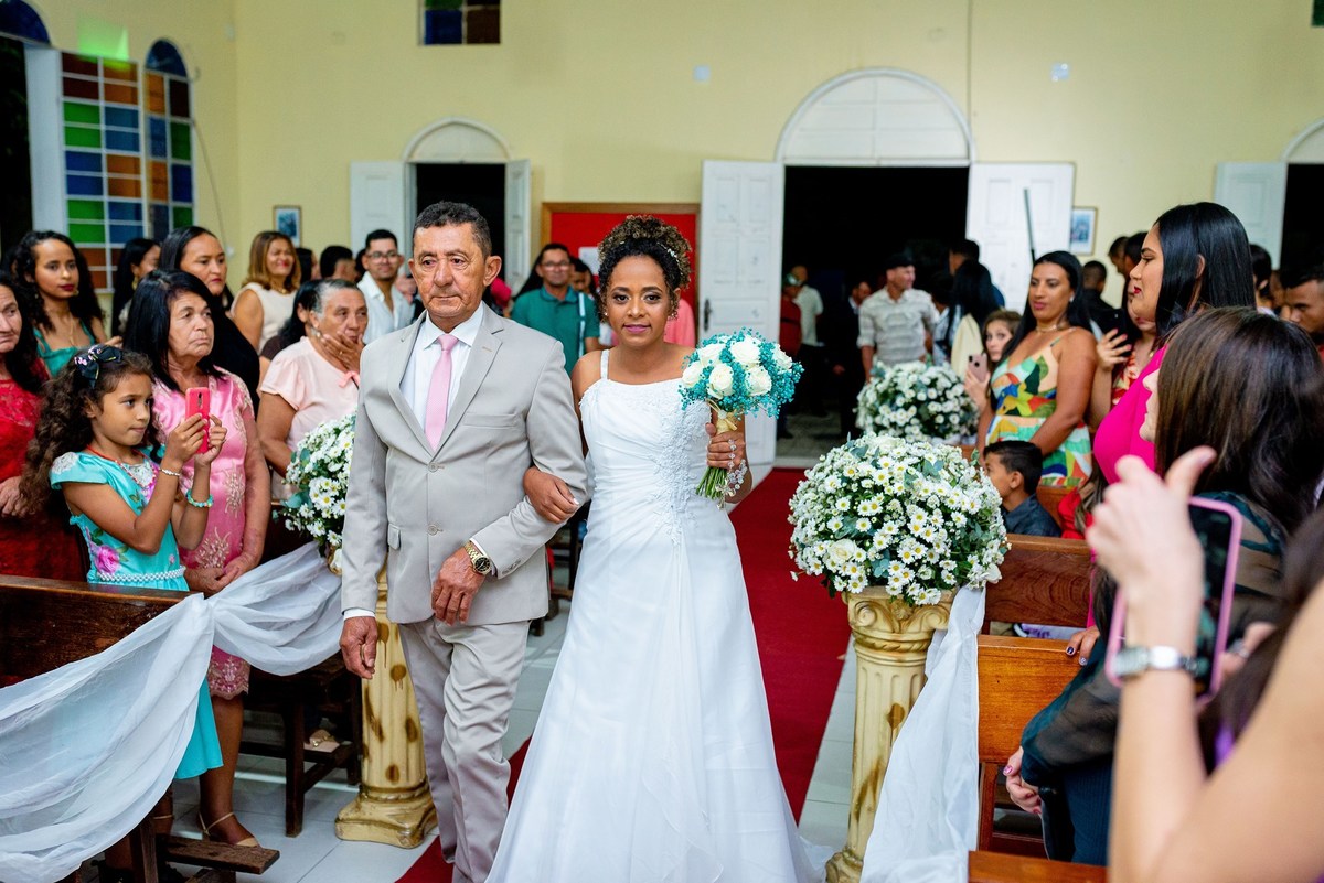 Retratos, Fotos de meninas, Ensaio de 15 anos , Fotografia individual , Quijingue Bahia Fotógrafo de moda, gestante, fotos de gestante, fotos no por do sol, fotos no rio, fotos em casal, ensaio de casal, pre casamento, formatura 