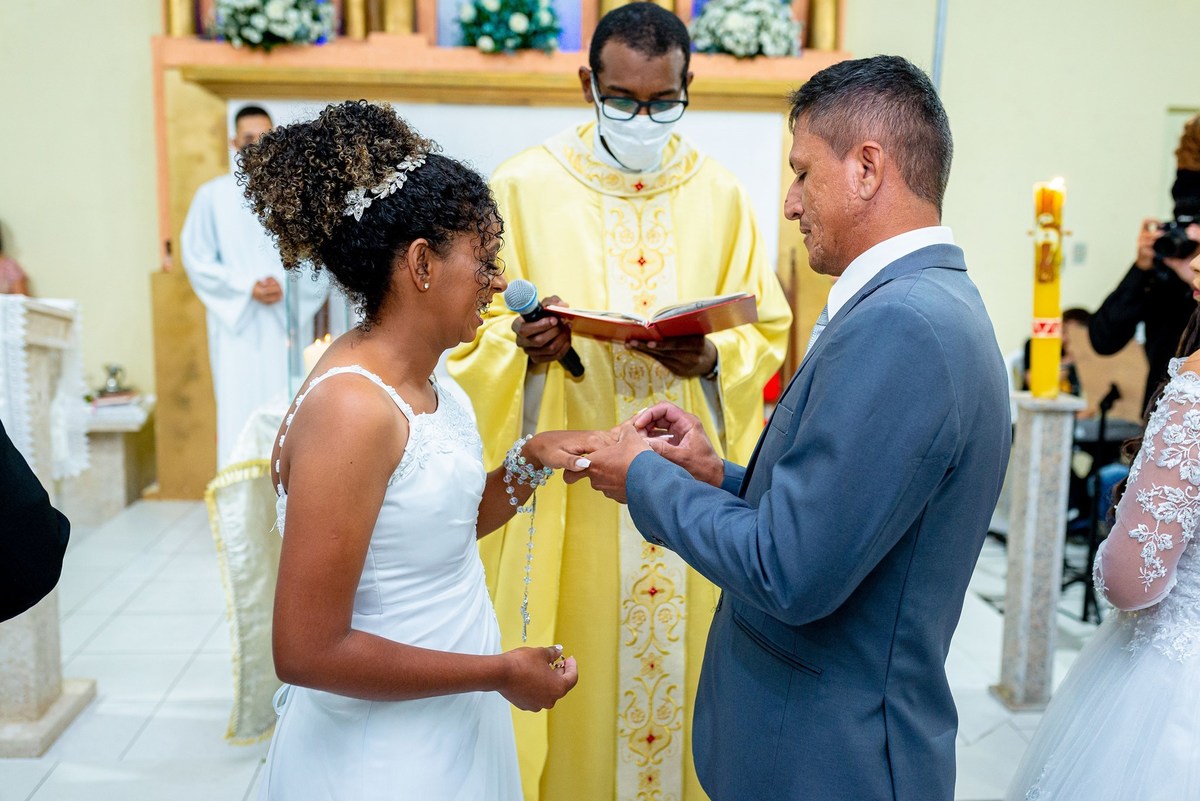 Retratos, Fotos de meninas, Ensaio de 15 anos , Fotografia individual , Quijingue Bahia Fotógrafo de moda, gestante, fotos de gestante, fotos no por do sol, fotos no rio, fotos em casal, ensaio de casal, pre casamento, formatura 