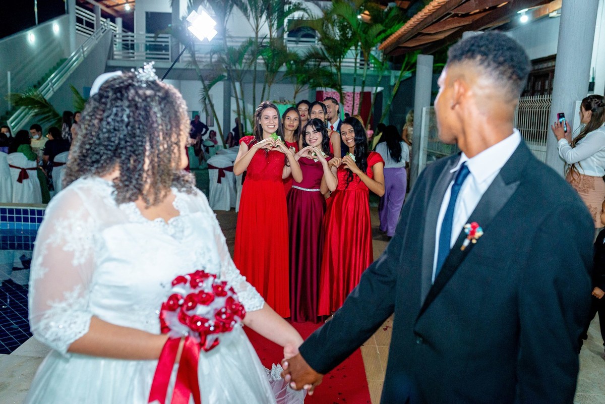 Retratos, Fotos de meninas, Ensaio de 15 anos , Fotografia individual , Quijingue Bahia Fotógrafo de moda, gestante, fotos de gestante, fotos no por do sol, fotos no rio, fotos em casal, ensaio de casal, pre casamento, formatura 