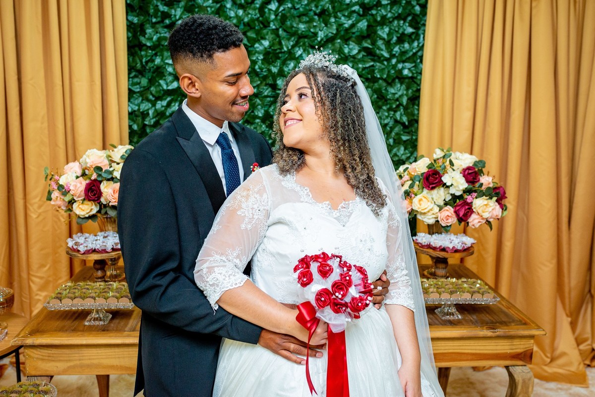 Retratos, Fotos de meninas, Ensaio de 15 anos , Fotografia individual , Quijingue Bahia Fotógrafo de moda, gestante, fotos de gestante, fotos no por do sol, fotos no rio, fotos em casal, ensaio de casal, pre casamento, formatura z