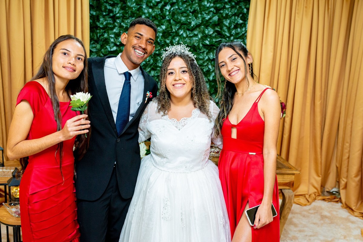 Retratos, Fotos de meninas, Ensaio de 15 anos , Fotografia individual , Quijingue Bahia Fotógrafo de moda, gestante, fotos de gestante, fotos no por do sol, fotos no rio, fotos em casal, ensaio de casal, pre casamento, formatura 