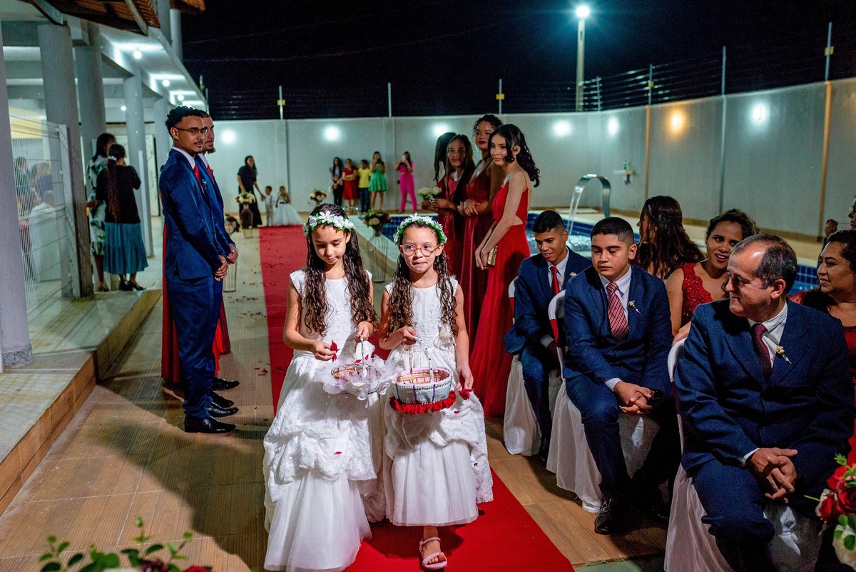Retratos, Fotos de meninas, Ensaio de 15 anos , Fotografia individual , Quijingue Bahia Fotógrafo de moda, gestante, fotos de gestante, fotos no por do sol, fotos no rio, fotos em casal, ensaio de casal, pre casamento, formatura 