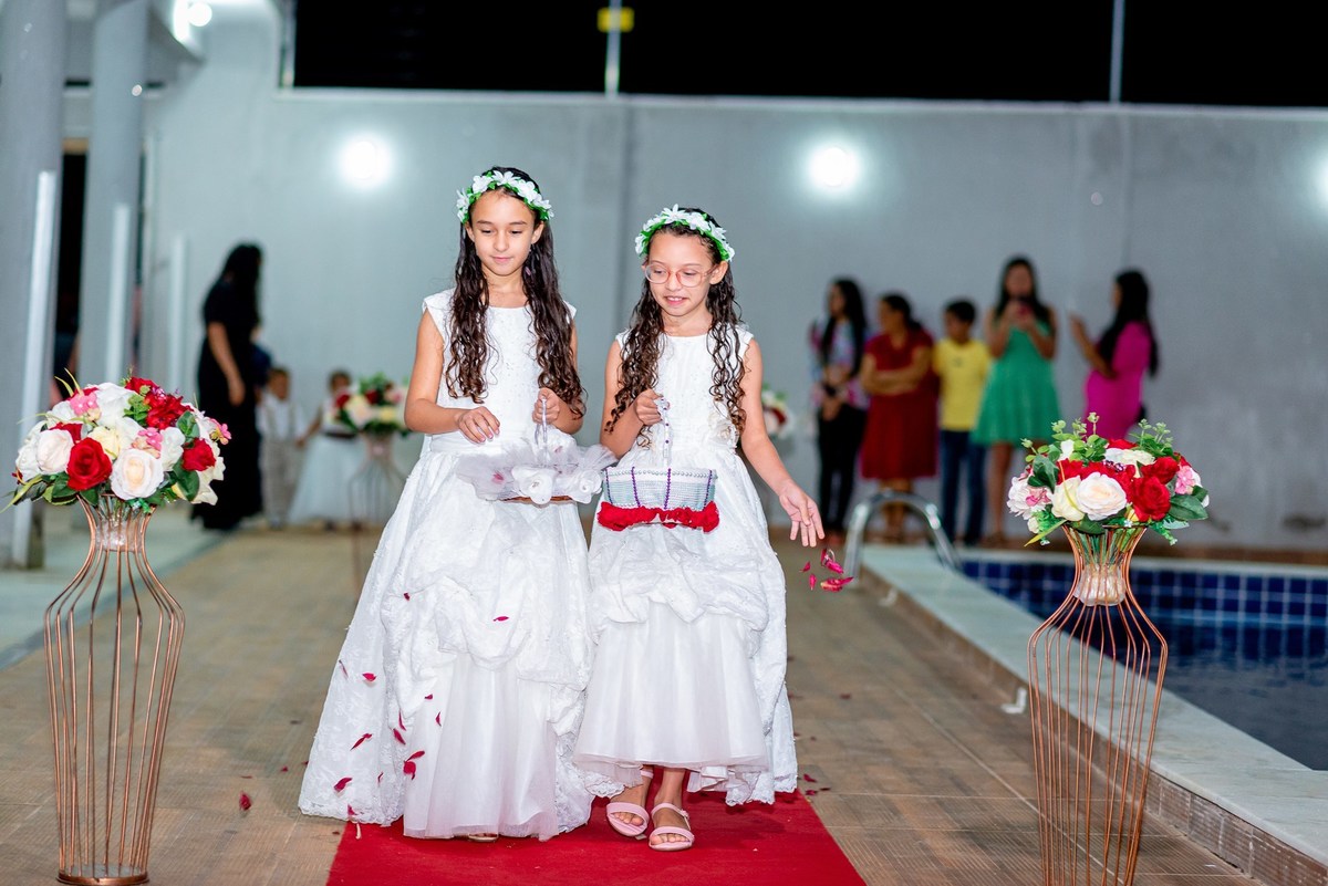 vRetratos, Fotos de meninas, Ensaio de 15 anos , Fotografia individual , Quijingue Bahia Fotógrafo de moda, gestante, fotos de gestante, fotos no por do sol, fotos no rio, fotos em casal, ensaio de casal, pre casamento, formatura 