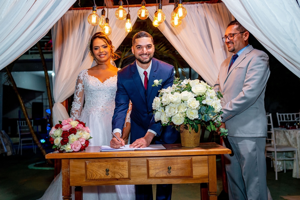 casamento ao ar livre noturno