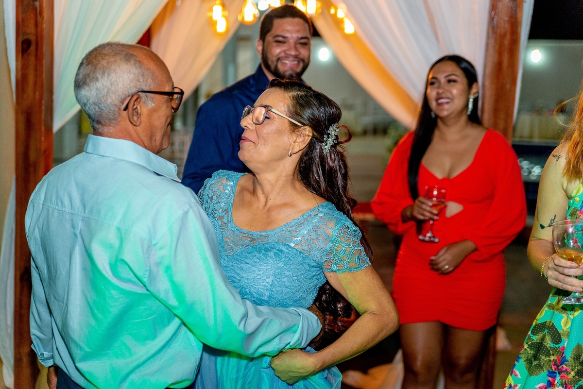 casamento ao ar livre noturno