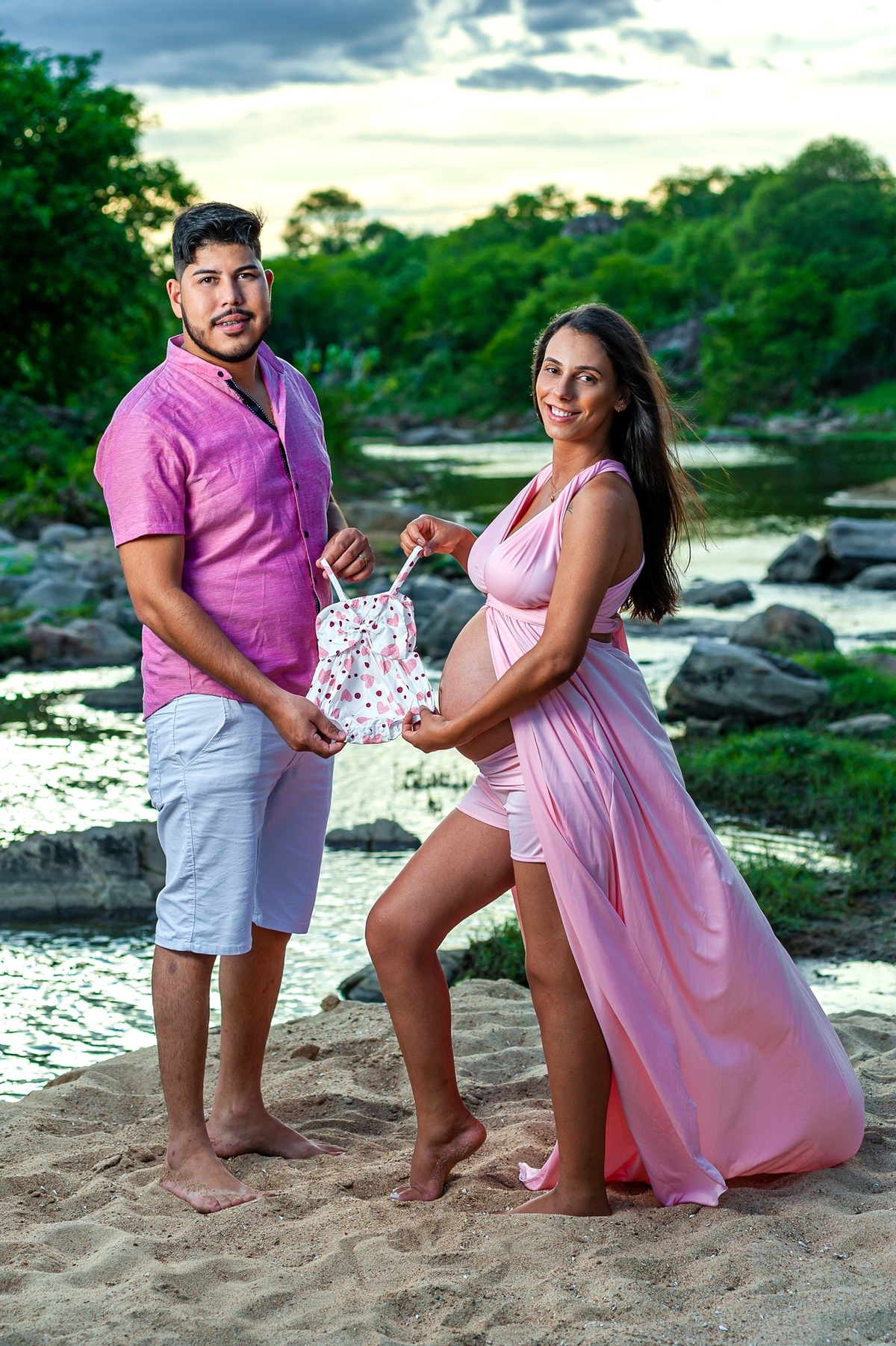 Retratos, Fotos de meninas, Ensaio de 15 anos , Fotografia individual , Quijingue Bahia Fotógrafo de moda, gestante, fotos de gestante, fotos no por do sol, fotos no rio, fotos em quijingue