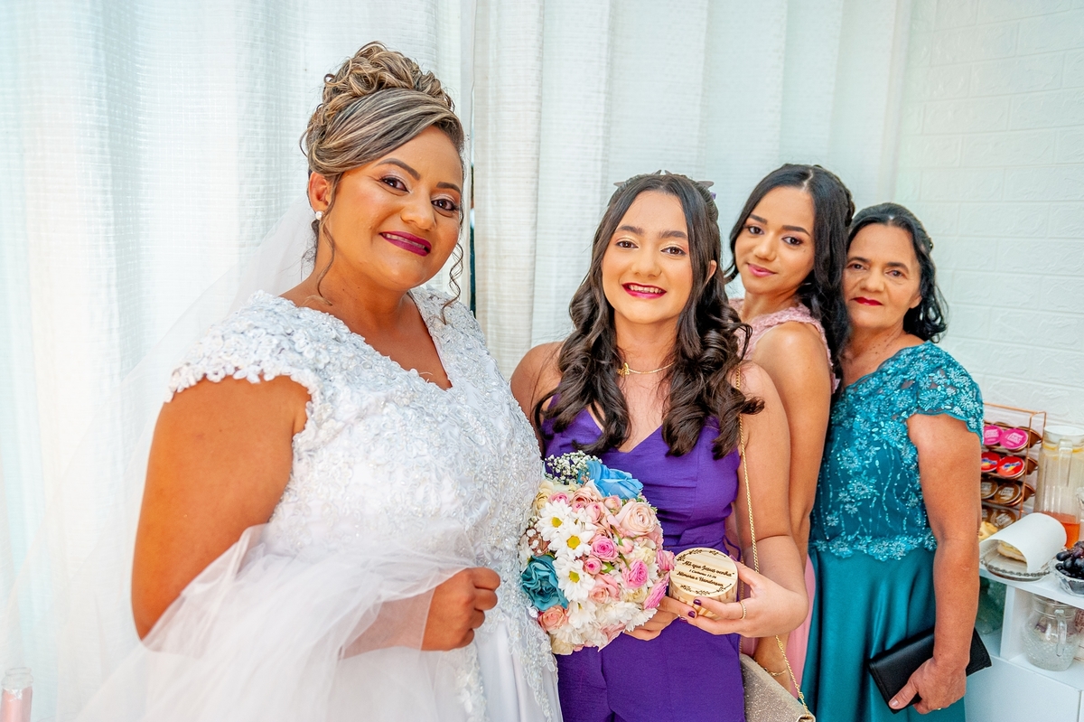 Retratos, Fotos de meninas, Ensaio de 15 anos , Fotografia individual , Quijingue Bahia Fotógrafo de moda, gestante, fotos de gestante, fotos no por do sol, fotos no rio, fotos em casal, ensaio de casal, pre casamento, formatura 
