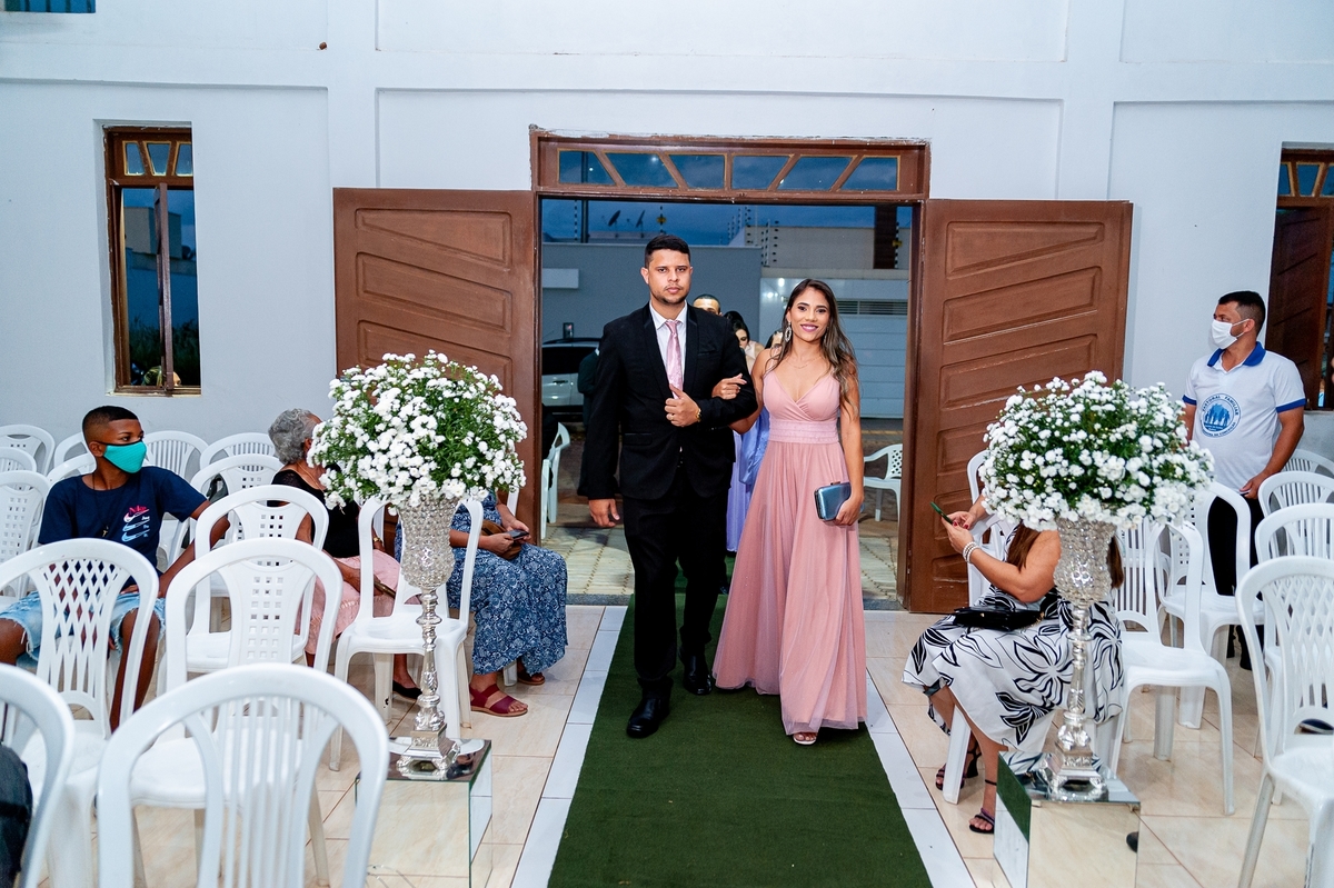 Retratos, Fotos de meninas, Ensaio de 15 anos , Fotografia individual , Quijingue Bahia Fotógrafo de moda, gestante, fotos de gestante, fotos no por do sol, fotos no rio, fotos em casal, ensaio de casal, pre casamento, formatura 