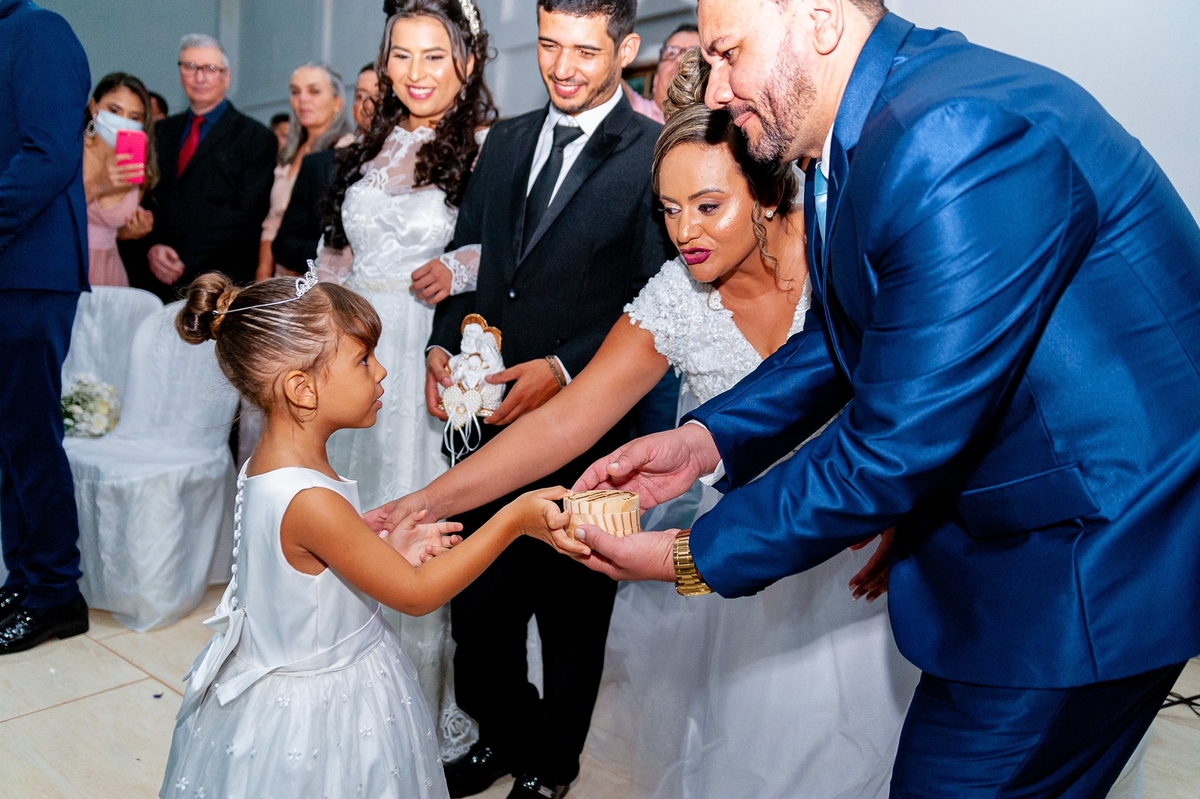 Retratos, Fotos de meninas, Ensaio de 15 anos , Fotografia individual , Quijingue Bahia Fotógrafo de moda, gestante, fotos de gestante, fotos no por do sol, fotos no rio, fotos em casal, ensaio de casal, pre casamento, formatura 