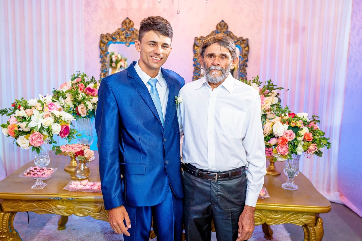 Retratos, Fotos de meninas, Ensaio de 15 anos , Fotografia individual , Quijingue Bahia Fotógrafo de moda, gestante, fotos de gestante, fotos no por do sol, fotos no rio, fotos em casal, ensaio de casal, pre casamento, formatura 