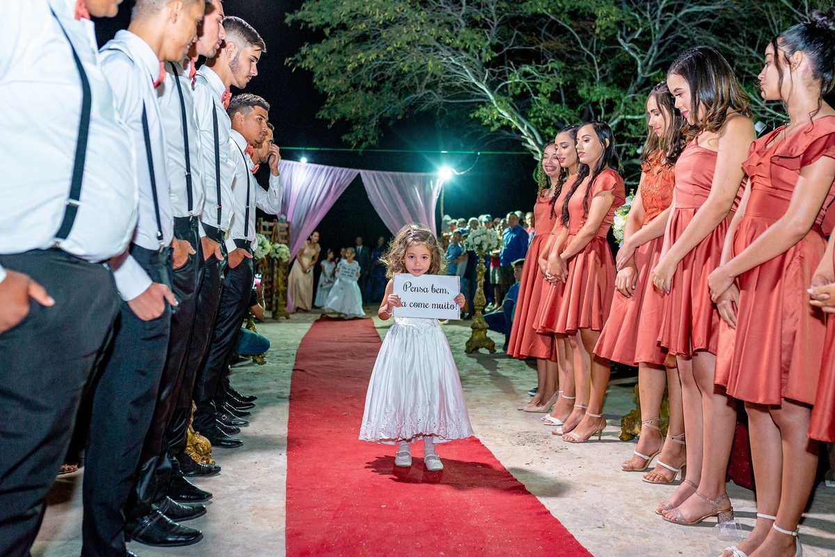 Retratos, Fotos de meninas, Ensaio de 15 anos , Fotografia individual , Quijingue Bahia Fotógrafo de moda, gestante, fotos de gestante, fotos no por do sol, fotos no rio, fotos em casal, ensaio de casal, pre casamento, formatura 