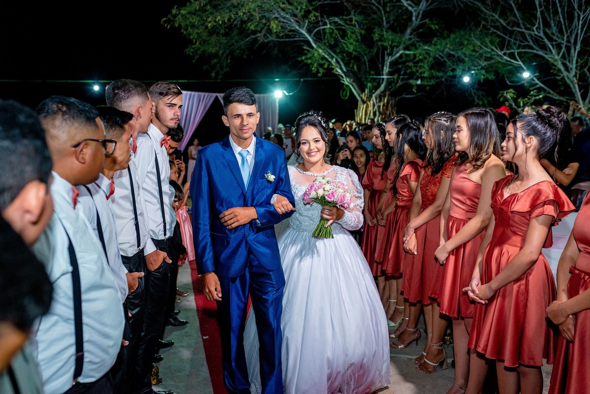 Retratos, Fotos de meninas, Ensaio de 15 anos , Fotografia individual , Quijingue Bahia Fotógrafo de moda, gestante, fotos de gestante, fotos no por do sol, fotos no rio, fotos em casal, ensaio de casal, pre casamento, formatura 