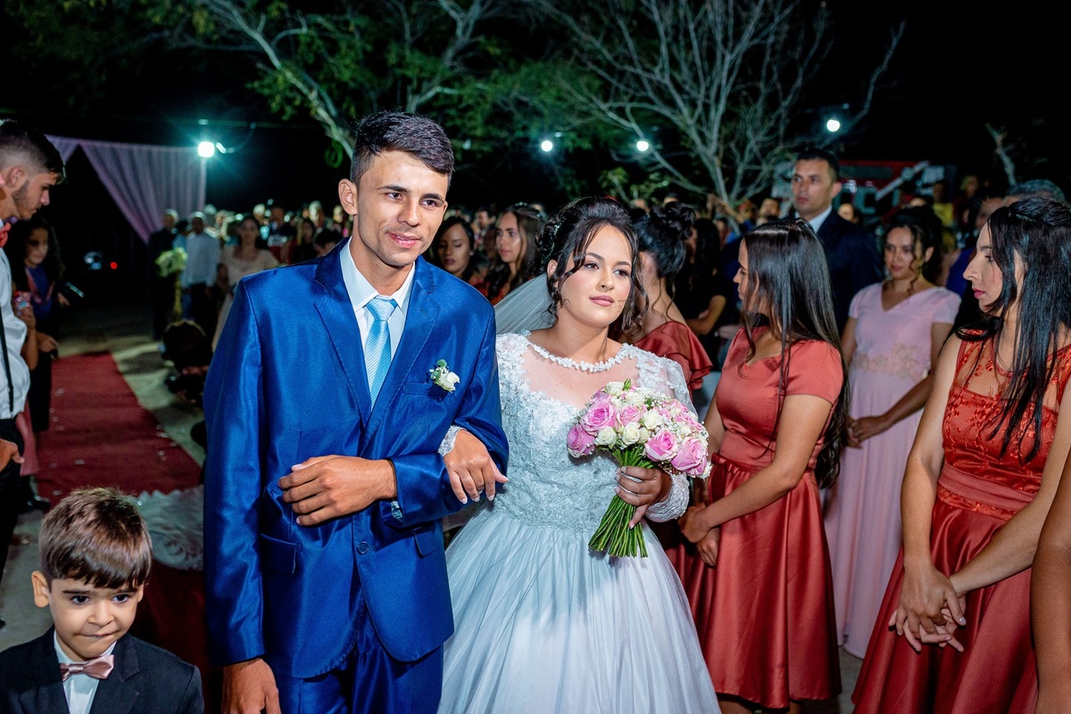 Retratos, Fotos de meninas, Ensaio de 15 anos , Fotografia individual , Quijingue Bahia Fotógrafo de moda, gestante, fotos de gestante, fotos no por do sol, fotos no rio, fotos em casal, ensaio de casal, pre casamento, formatura 