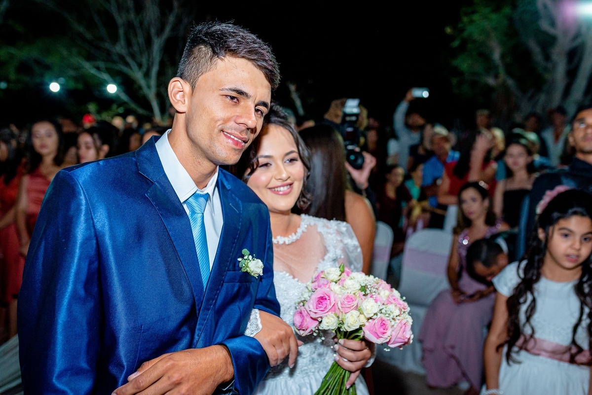 Retratos, Fotos de meninas, Ensaio de 15 anos , Fotografia individual , Quijingue Bahia Fotógrafo de moda, gestante, fotos de gestante, fotos no por do sol, fotos no rio, fotos em casal, ensaio de casal, pre casamento, formatura 