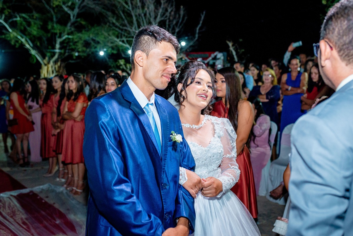 Retratos, Fotos de meninas, Ensaio de 15 anos , Fotografia individual , Quijingue Bahia Fotógrafo de moda, gestante, fotos de gestante, fotos no por do sol, fotos no rio, fotos em casal, ensaio de casal, pre casamento, formatura 