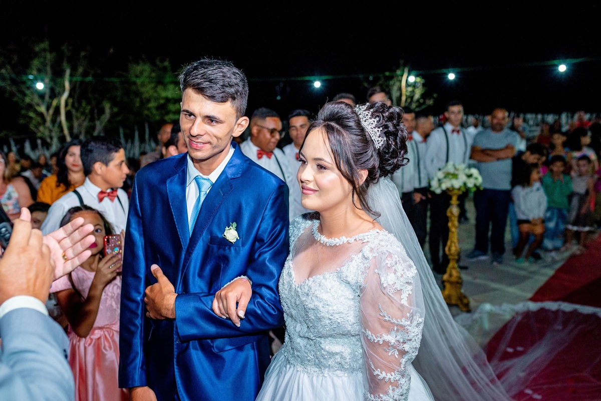 Retratos, Fotos de meninas, Ensaio de 15 anos , Fotografia individual , Quijingue Bahia Fotógrafo de moda, gestante, fotos de gestante, fotos no por do sol, fotos no rio, fotos em casal, ensaio de casal, pre casamento, formatura 