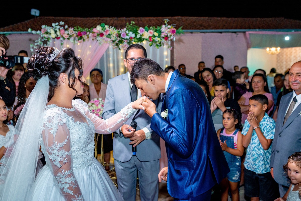 Retratos, Fotos de meninas, Ensaio de 15 anos , Fotografia individual , Quijingue Bahia Fotógrafo de moda, gestante, fotos de gestante, fotos no por do sol, fotos no rio, fotos em casal, ensaio de casal, pre casamento, formatura 