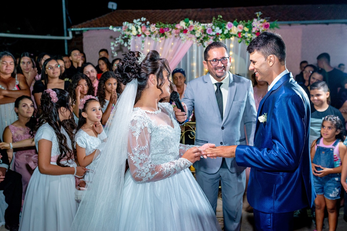 Retratos, Fotos de meninas, Ensaio de 15 anos , Fotografia individual , Quijingue Bahia Fotógrafo de moda, gestante, fotos de gestante, fotos no por do sol, fotos no rio, fotos em casal, ensaio de casal, pre casamento, formatura 