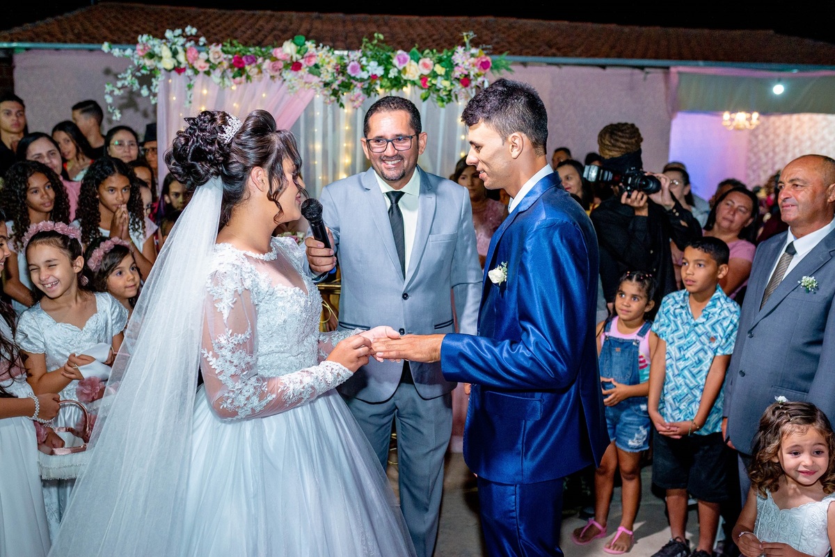 Retratos, Fotos de meninas, Ensaio de 15 anos , Fotografia individual , Quijingue Bahia Fotógrafo de moda, gestante, fotos de gestante, fotos no por do sol, fotos no rio, fotos em casal, ensaio de casal, pre casamento, formatura 