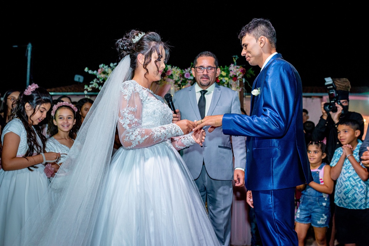 Retratos, Fotos de meninas, Ensaio de 15 anos , Fotografia individual , Quijingue Bahia Fotógrafo de moda, gestante, fotos de gestante, fotos no por do sol, fotos no rio, fotos em casal, ensaio de casal, pre casamento, formatura 