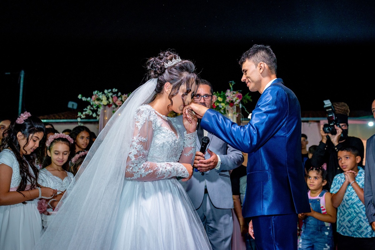 Retratos, Fotos de meninas, Ensaio de 15 anos , Fotografia individual , Quijingue Bahia Fotógrafo de moda, gestante, fotos de gestante, fotos no por do sol, fotos no rio, fotos em casal, ensaio de casal, pre casamento, formatura 